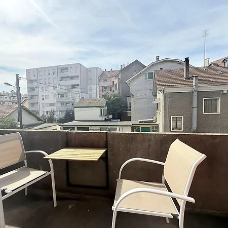 M093 A Avec Balcon Аннемас